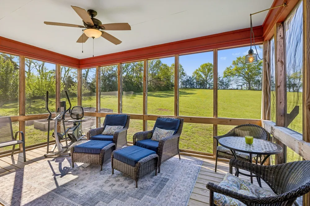 4341 Marlowe Rd Williamsport, TN 38487