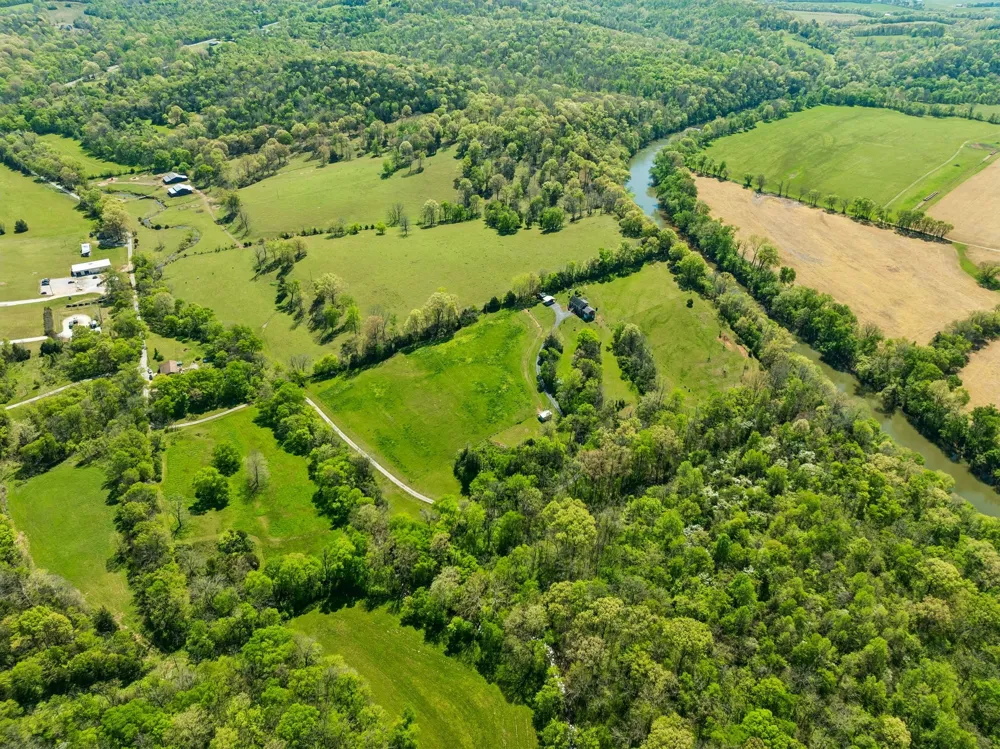 4341 Marlowe Rd Williamsport, TN 38487
