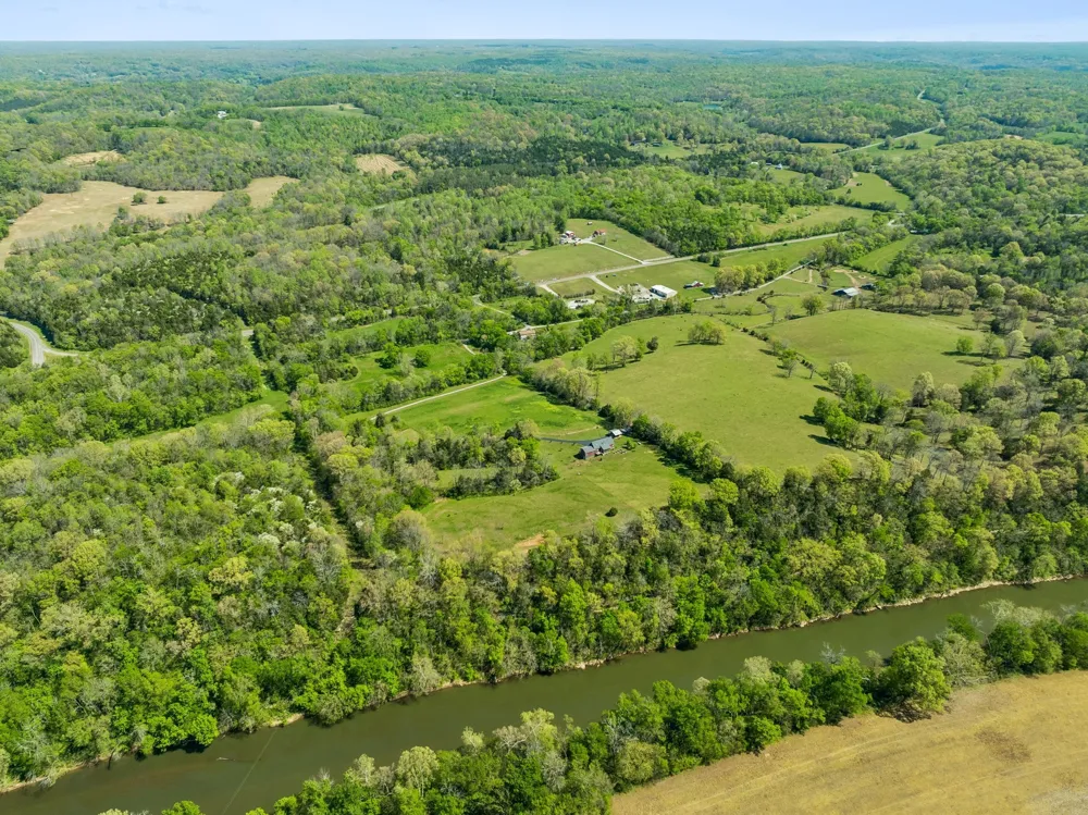 4341 Marlowe Rd Williamsport, TN 38487