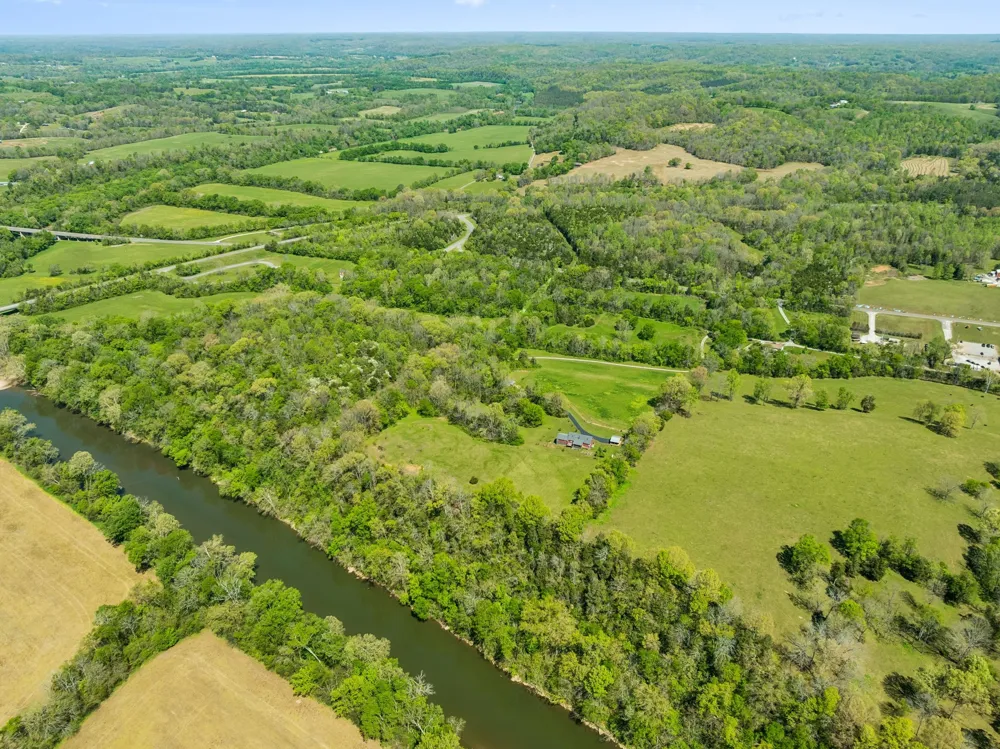 4341 Marlowe Rd Williamsport, TN 38487
