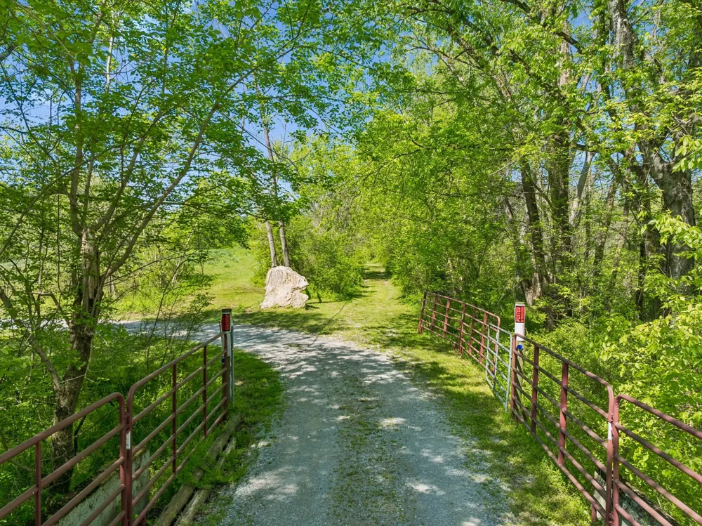 4341 Marlowe Rd Williamsport, TN 38487
