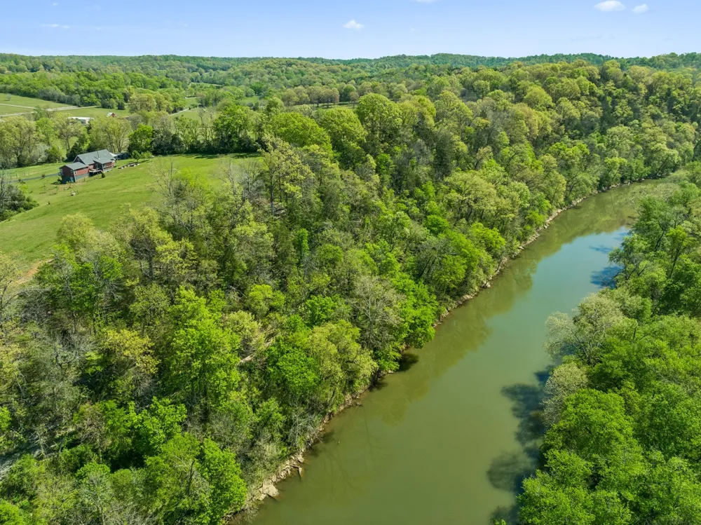 4341 Marlowe Rd Williamsport, TN 38487