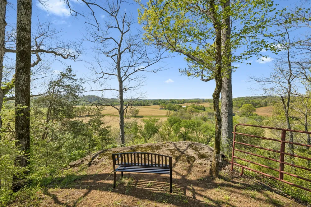 4341 Marlowe Rd Williamsport, TN 38487