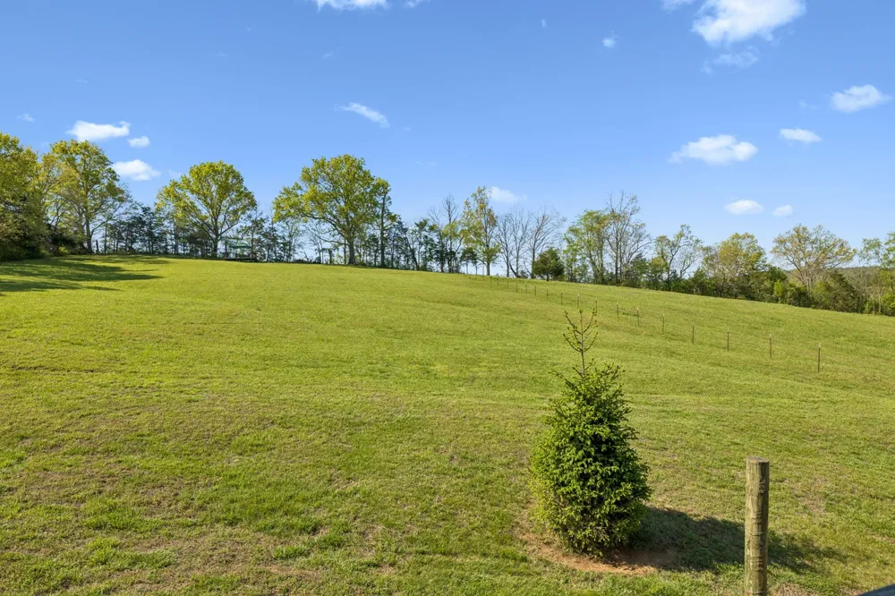 4341 Marlowe Rd Williamsport, TN 38487