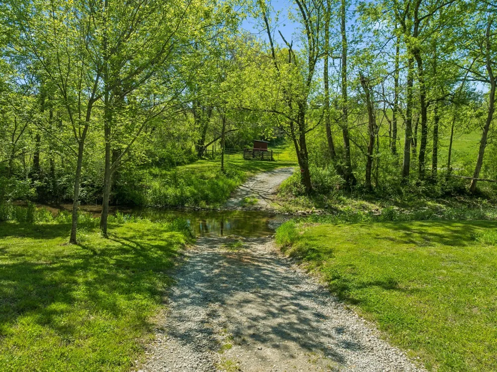4341 Marlowe Rd Williamsport, TN 38487