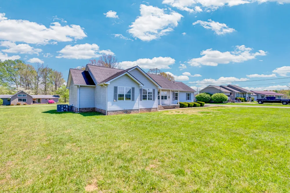 199 Tomahawk Ln Doyle, TN 38559