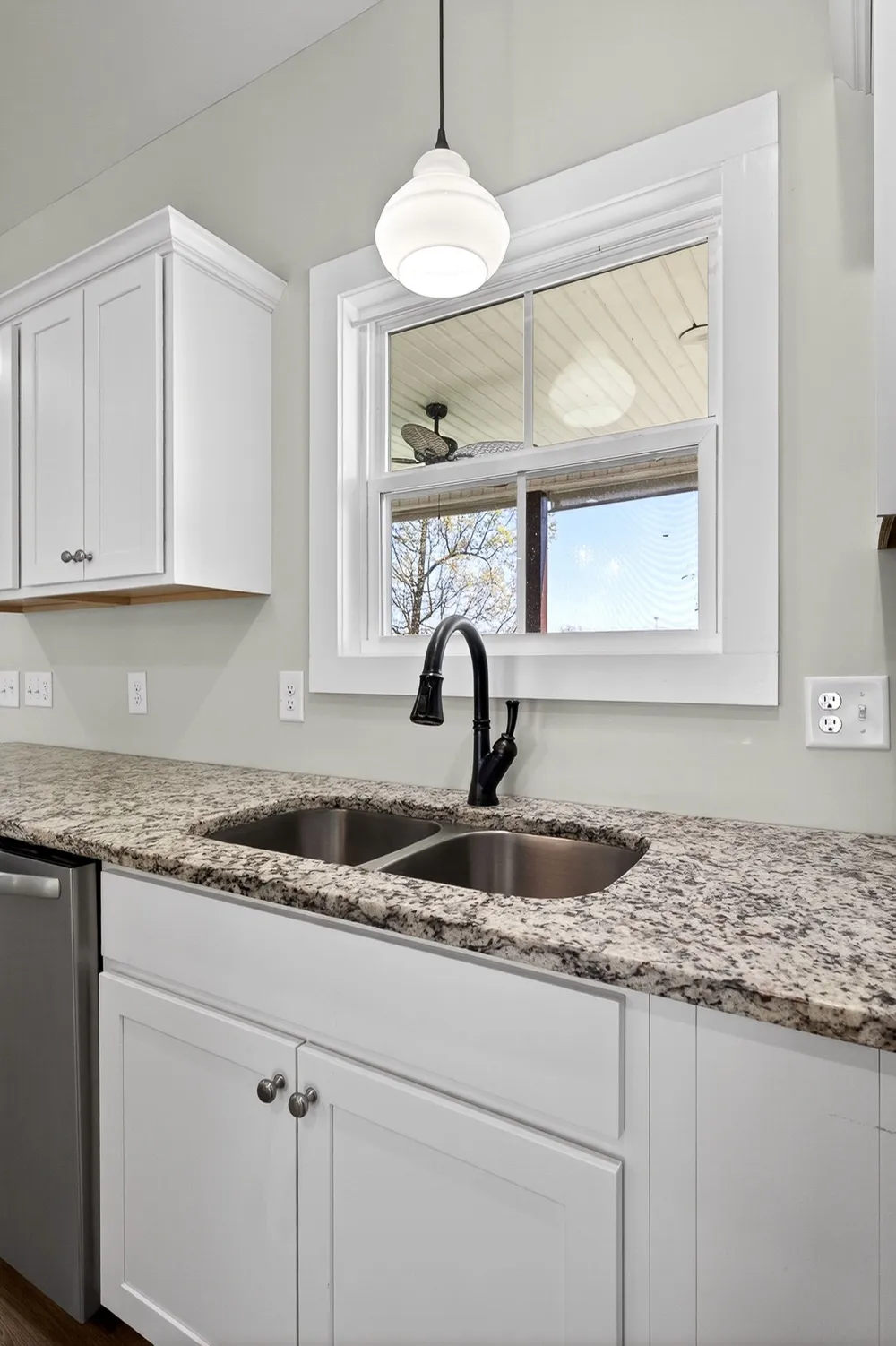 750 Honeysuckle Ln Sparta, TN 38583