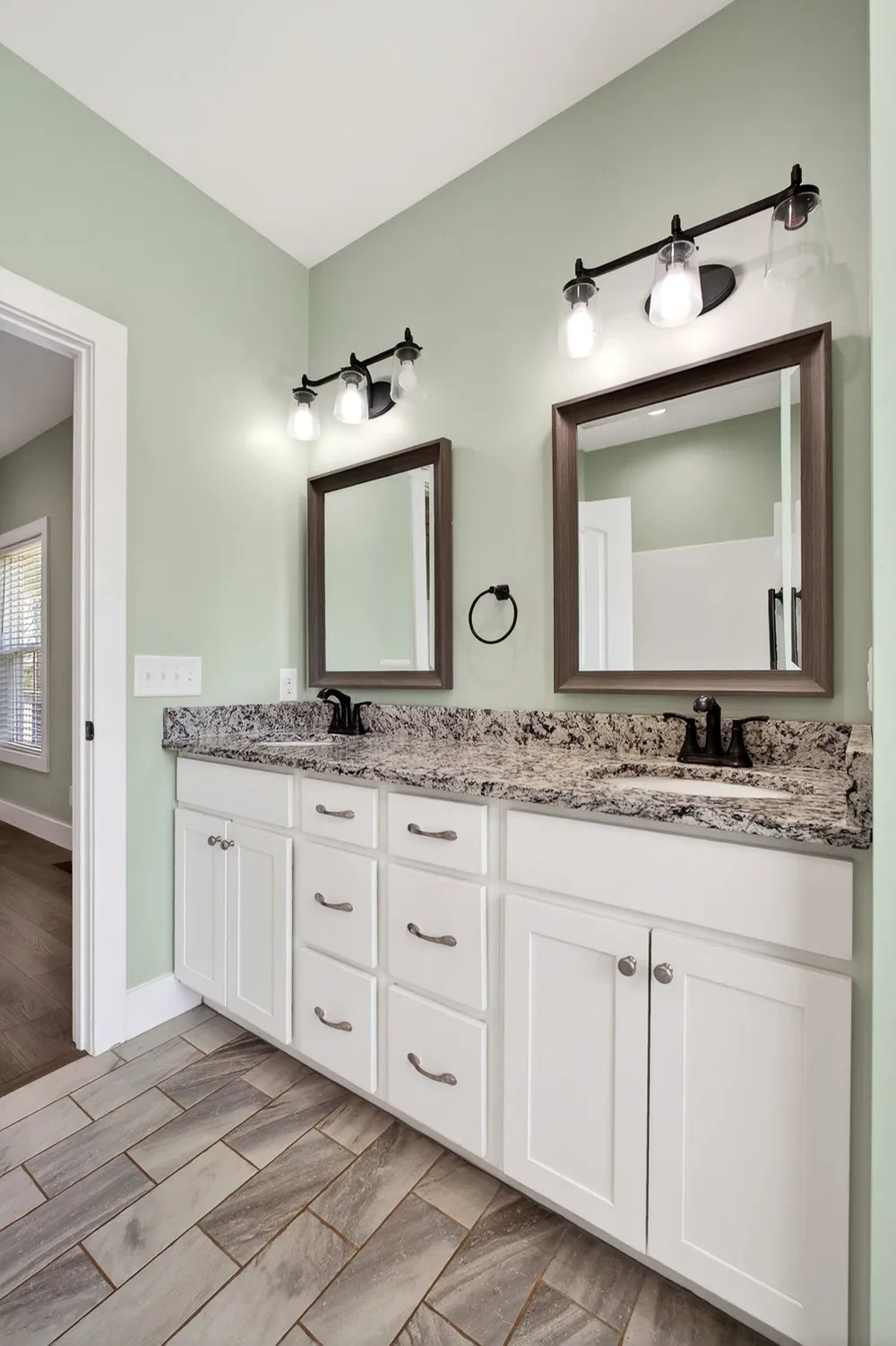 750 Honeysuckle Ln Sparta, TN 38583