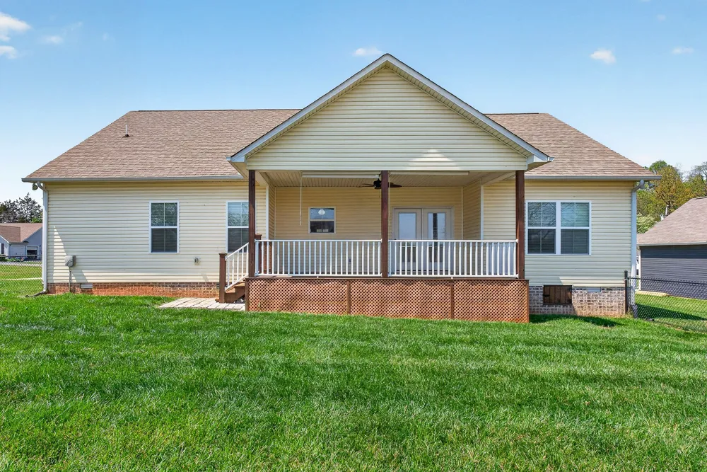 750 Honeysuckle Ln Sparta, TN 38583