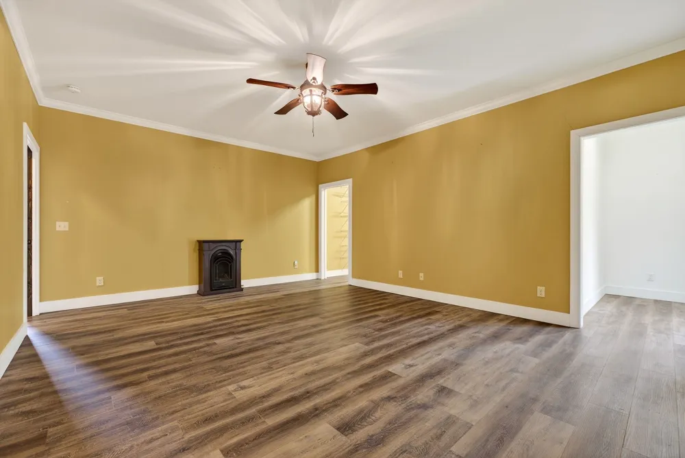 31 Reeves Pl Monterey, TN 38574