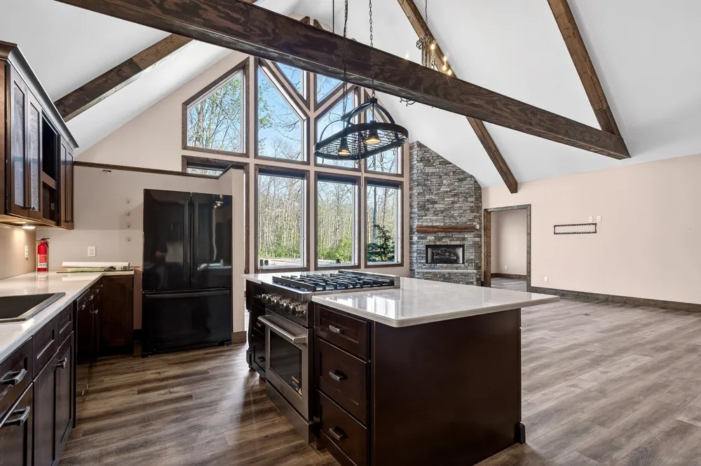 31 Reeves Pl Monterey, TN 38574