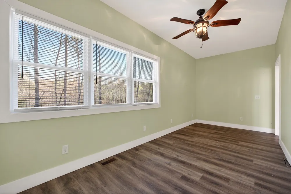 31 Reeves Pl Monterey, TN 38574