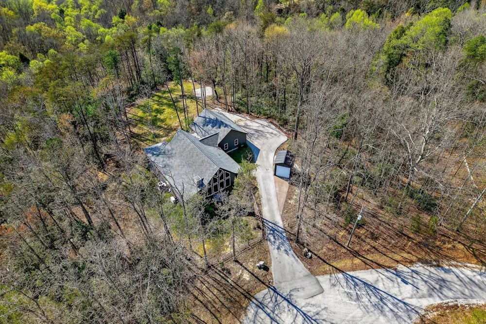 31 Reeves Pl Monterey, TN 38574