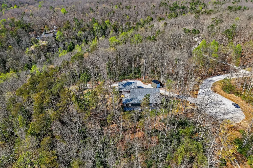 31 Reeves Pl Monterey, TN 38574
