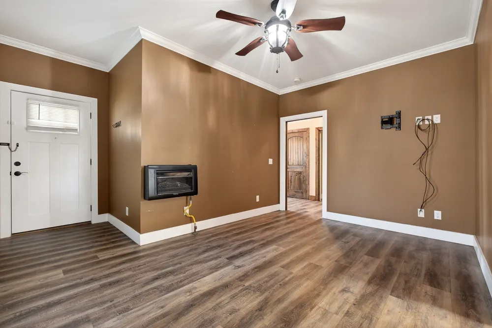 31 Reeves Pl Monterey, TN 38574