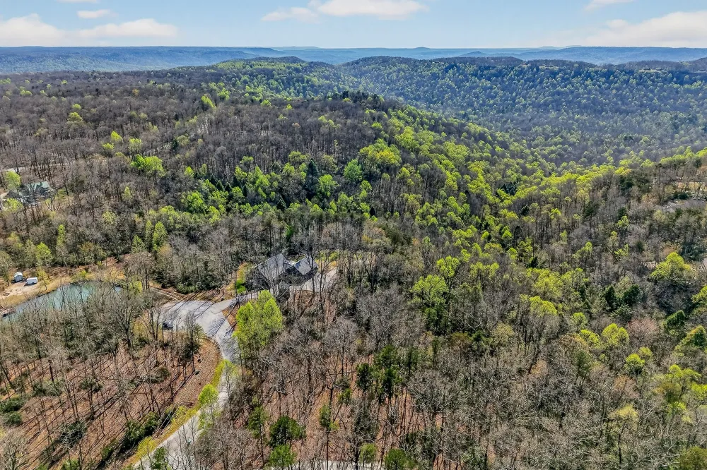 31 Reeves Pl Monterey, TN 38574