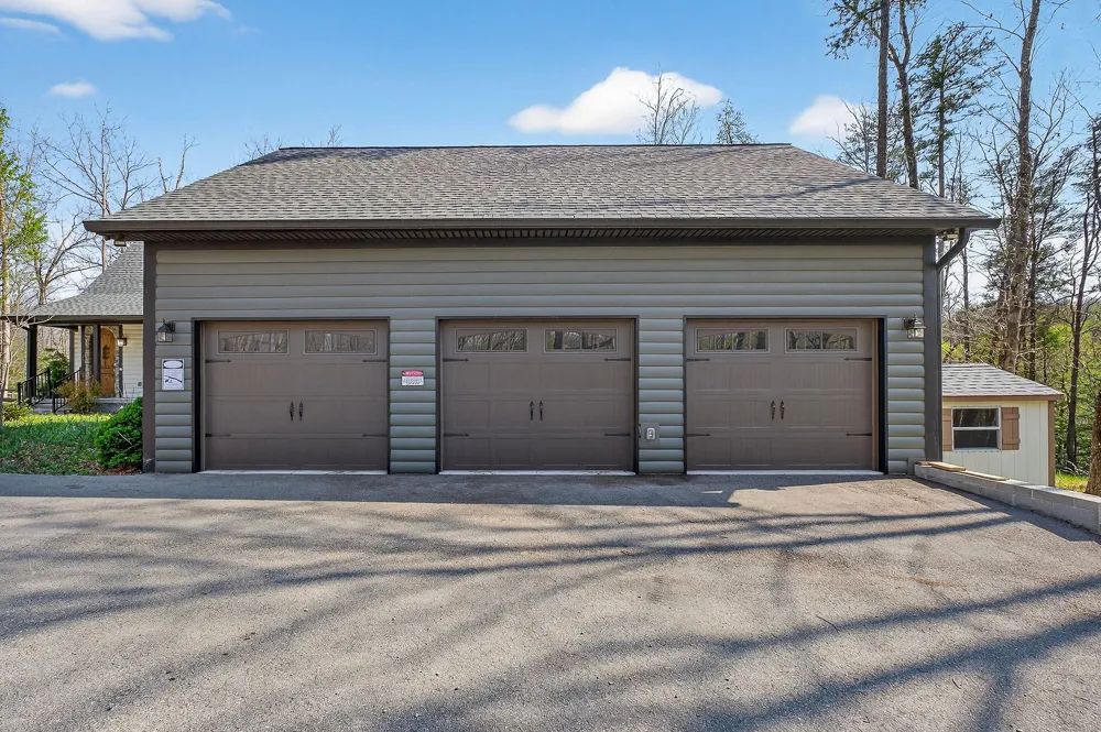 31 Reeves Pl Monterey, TN 38574