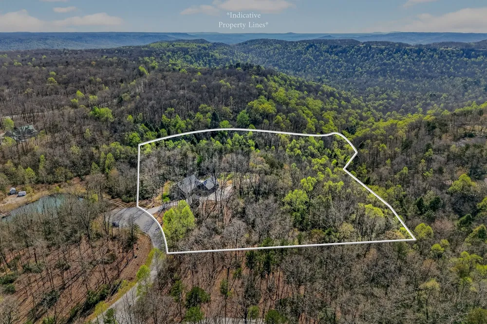 31 Reeves Pl Monterey, TN 38574