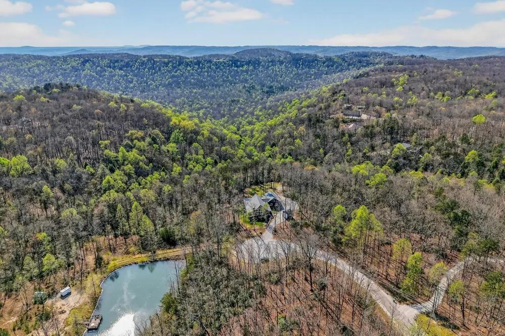 31 Reeves Pl Monterey, TN 38574