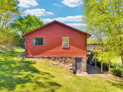 3635 Louisville Rd