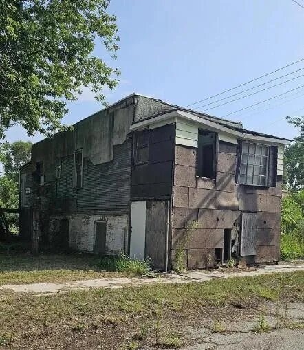 1545 Van Buren Street
