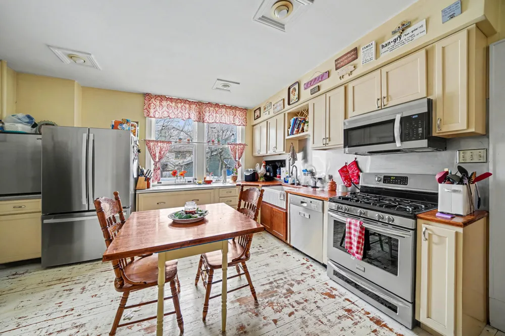 616 C STREET La Porte, IN 46350