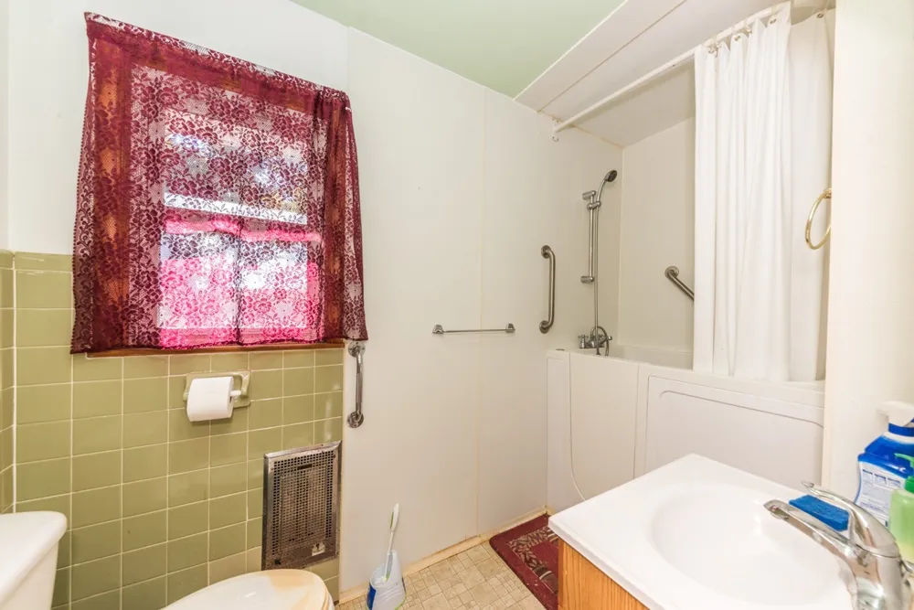 1318 Vise Loop Decaturville, TN 38329