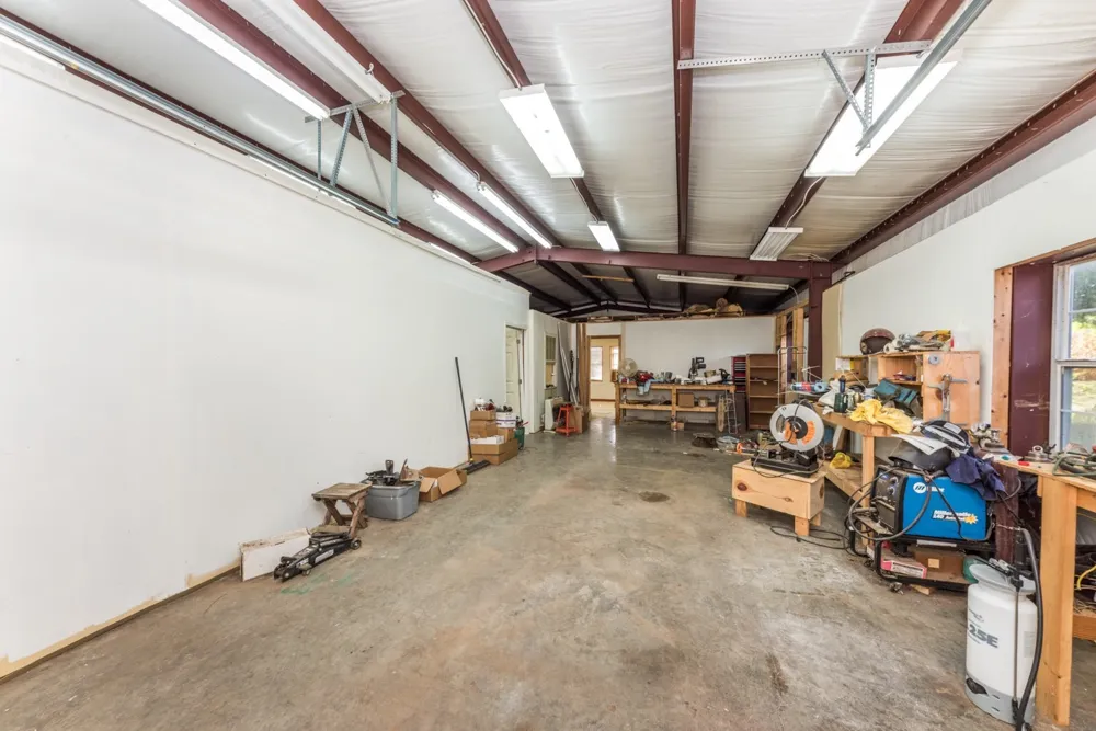 1318 Vise Loop Decaturville, TN 38329