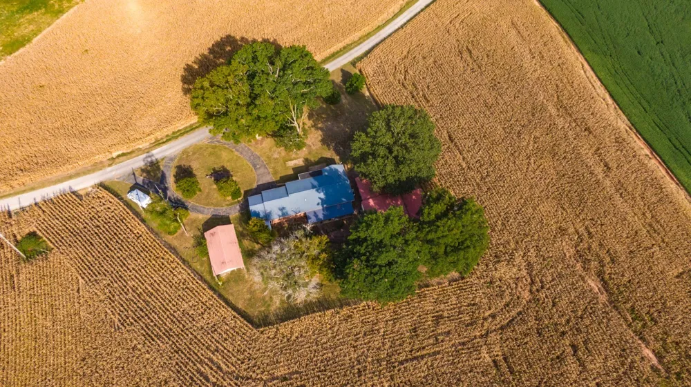 1318 Vise Loop Decaturville, TN 38329
