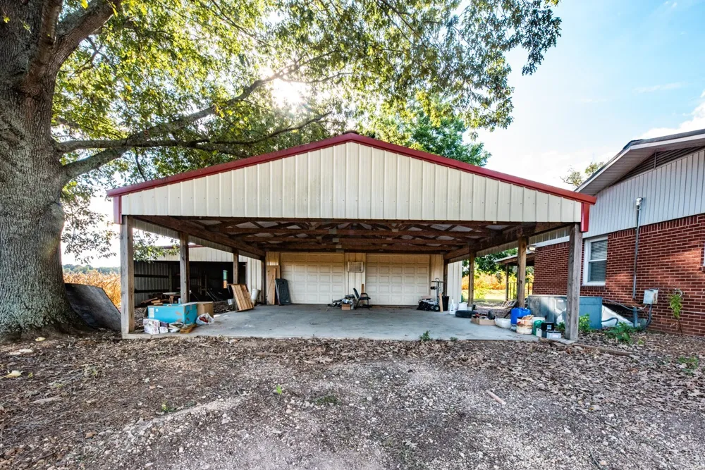 1318 Vise Loop Decaturville, TN 38329