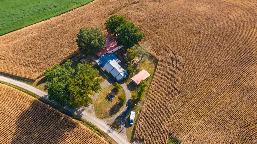1318 Vise Loop Decaturville, TN 38329