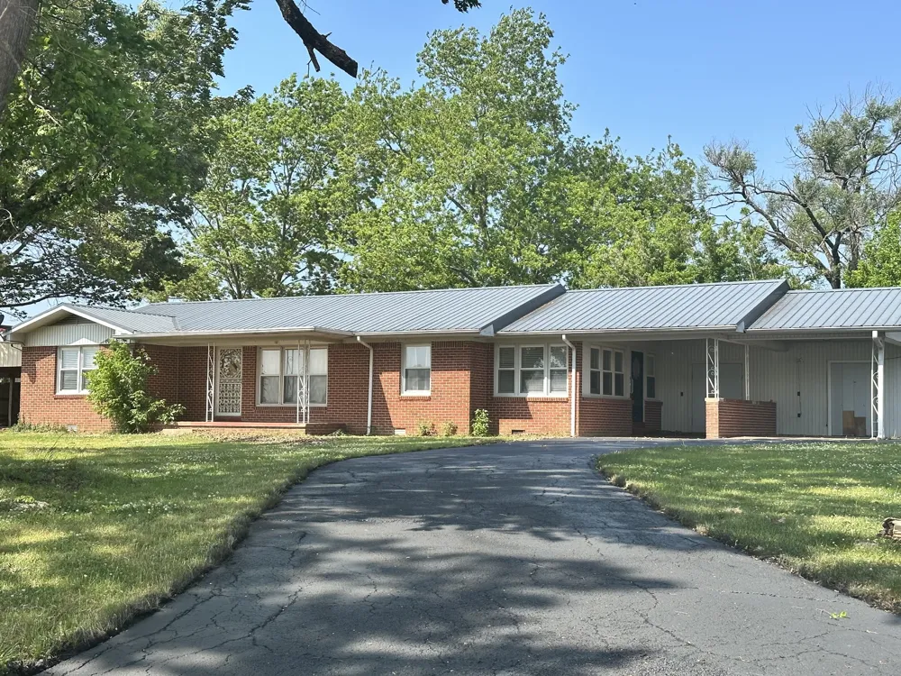 1318 Vise Loop Decaturville, TN 38329