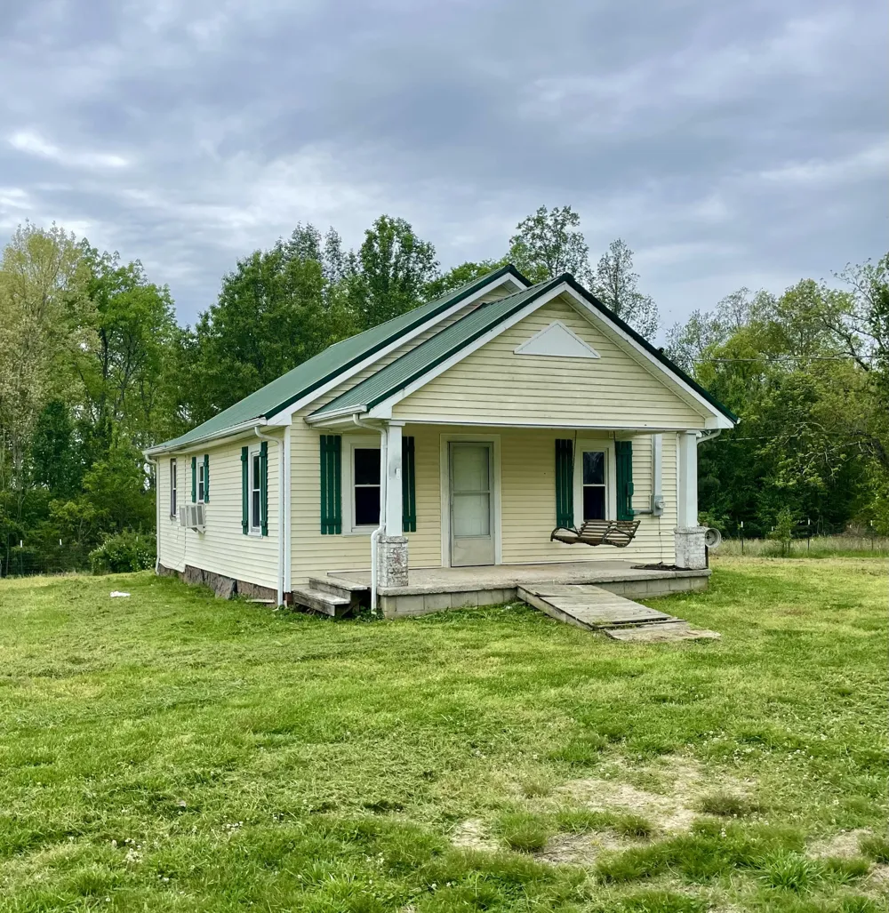 110 Shannon Rd Leoma, TN 38468