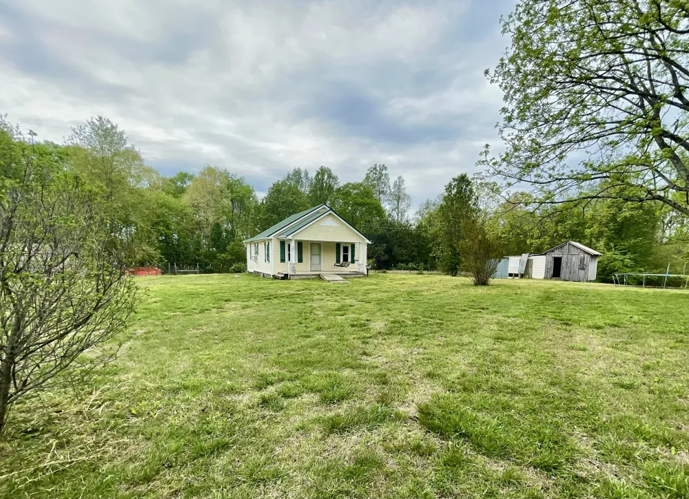 110 Shannon Rd Leoma, TN 38468