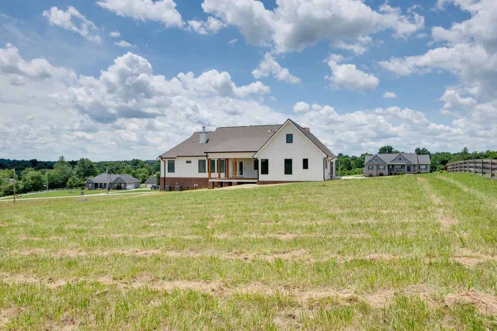 1501 Spencer Mill Rd Burns, TN 37029