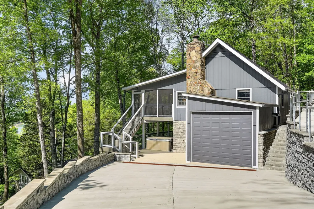 1097 Floating Mill Village Road Silver Point, TN 38582