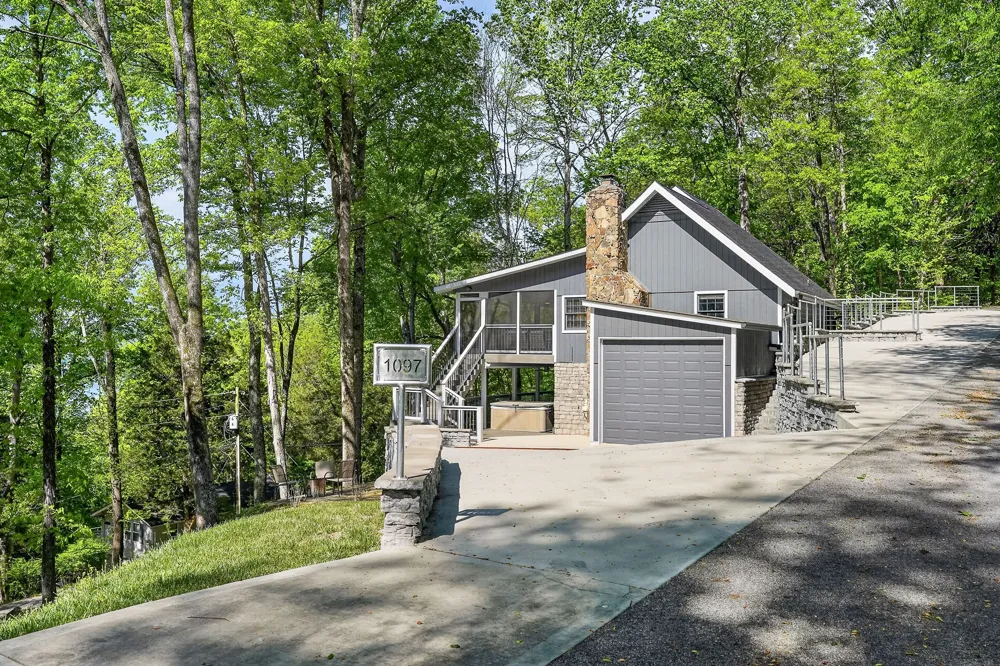 1097 Floating Mill Village Road Silver Point, TN 38582