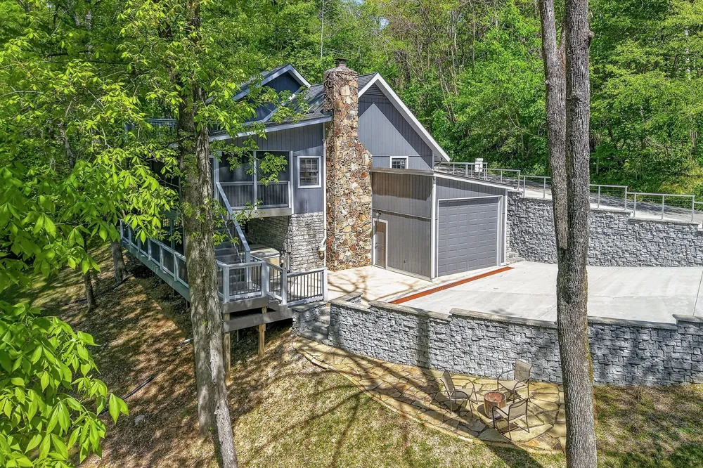 1097 Floating Mill Village Road Silver Point, TN 38582