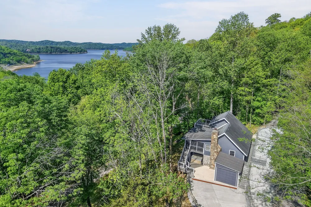 1097 Floating Mill Village Road Silver Point, TN 38582