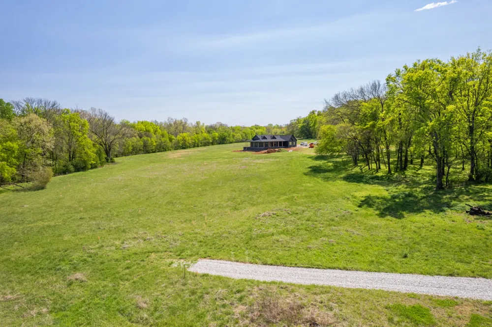 4 Old Zion Rd Columbia, TN 38401