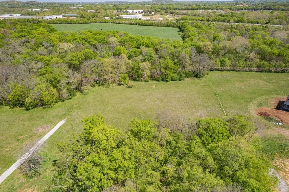 4 Old Zion Rd Columbia, TN 38401