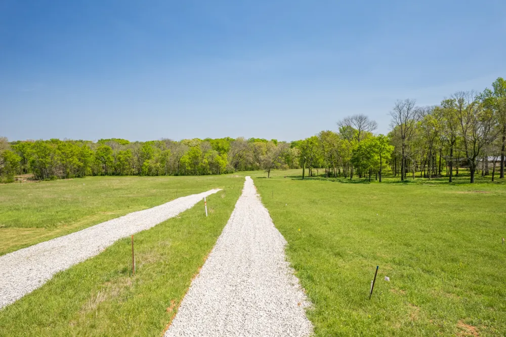 4 Old Zion Rd Columbia, TN 38401