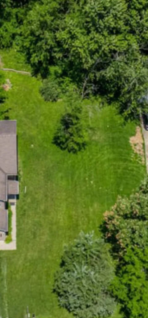 7516 W 140th Place