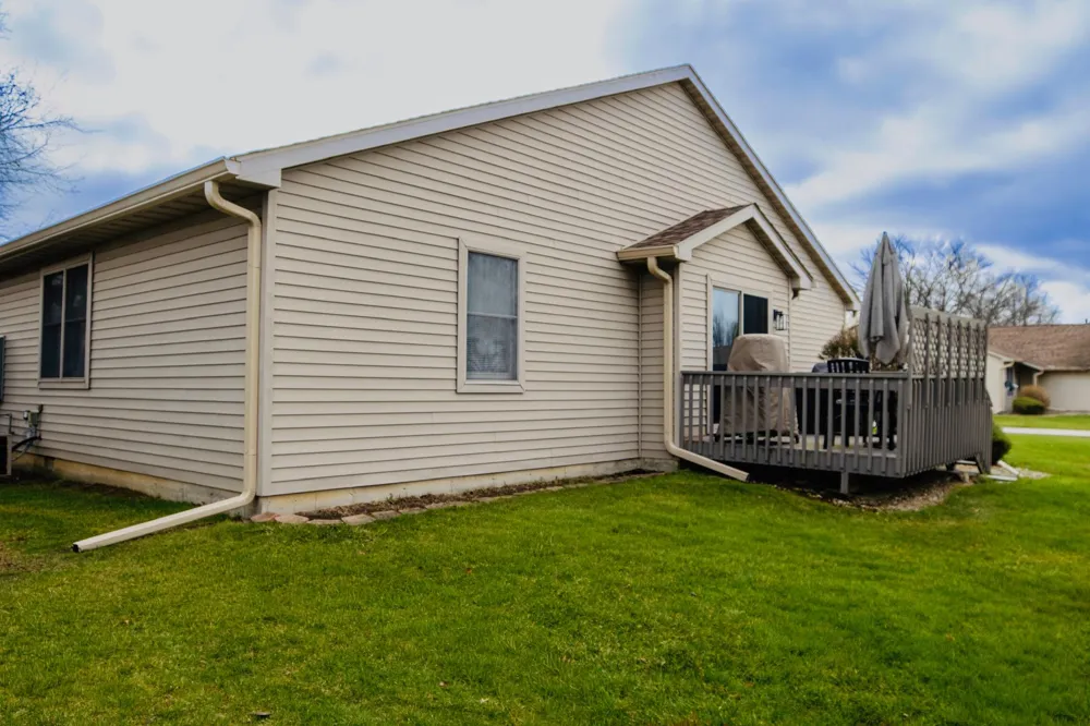 3612 Creekside Drive Valparaiso, IN 46383