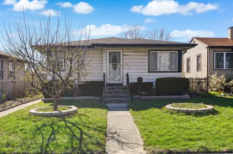 7204 Schneider Avenue