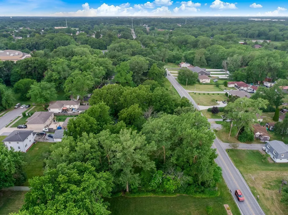 1001 E Highway 330 Schererville, IN 46375