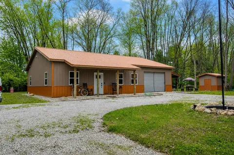118 E Whipple Road