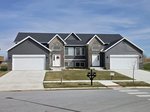 3023 W 82nd Place