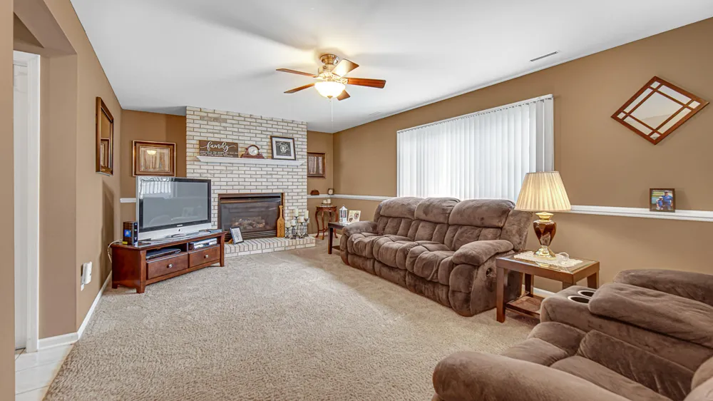 9519 Henry Street Dyer, IN 46311