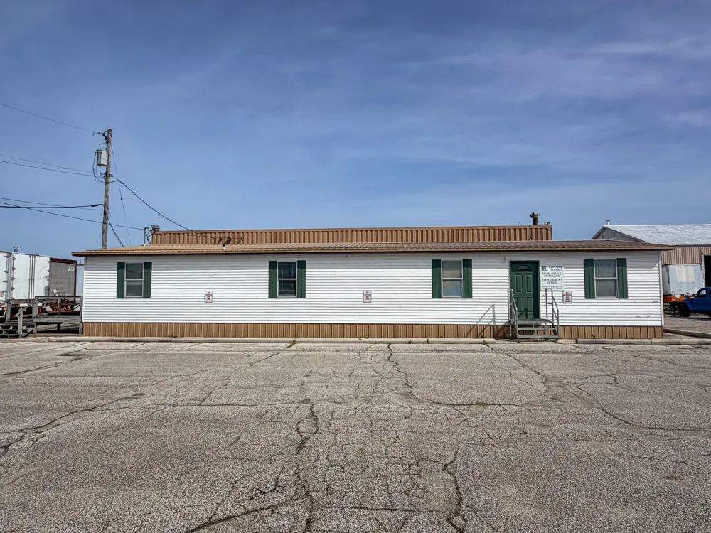 1157 E 150 La Porte, IN 46350